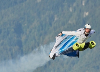 ¿Te gustaría volar con un traje de alas eléctrico?