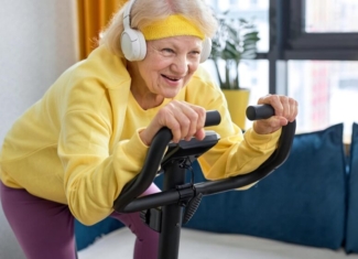 ¿Es posible y saludable practicar deporte con 90 años?