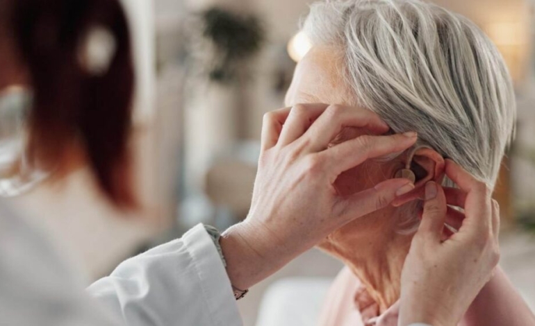 importancia-de-los-implantes-auditivos-en-la-salud-y-el-bienestar