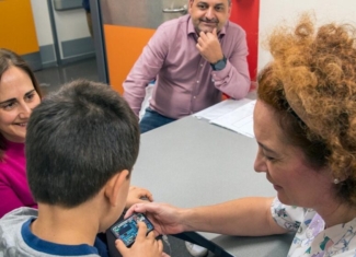 Beneficios de la bomba de insulina en pacientes pediátricos