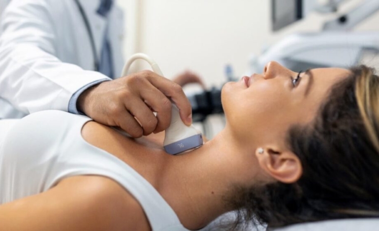 asi-es-el-tratamiento-que-reduce-nodulos-tiroideos-sin-cirugia