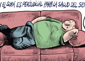 ¡La pésima costumbre de dormir en el sofá!