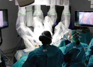 El Hospital Universitario Quirónsalud Madrid ya opera con el robot quirúrgico Da Vinci (DV5)