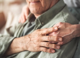 ¿Por qué debemos aprender a cuidar y comprender a nuestros mayores?