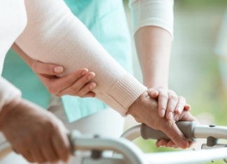 Estimulación cerebral e IA para mejorar la marcha en pacientes con Parkinson