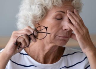 Con el envejecimiento natural del ojo llega la presbicia