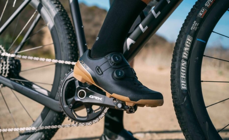 ¡si-pedaleas-empieza-por-elegir-bien-tus-zapatillas!