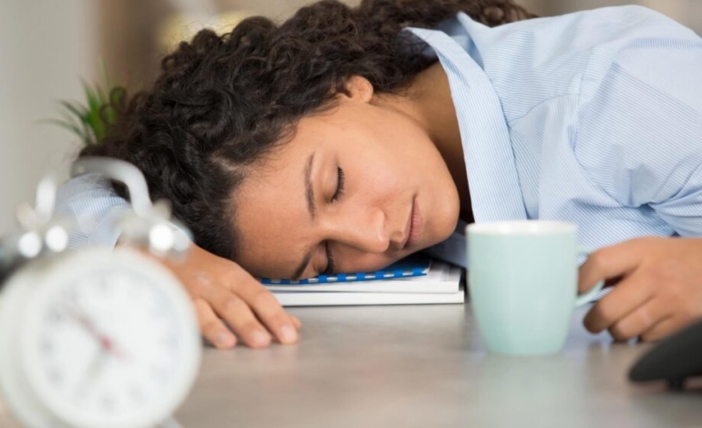 cuando-duermes-mucho-pero-no-descansas-lo-suficiente